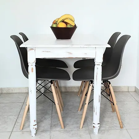 Rose Studio Apartment